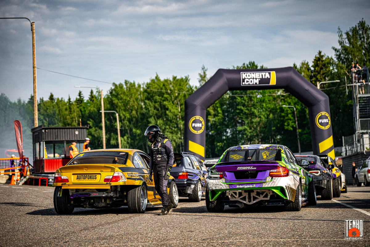 Fure-autonhoitotuotteista driftingin Pro2-luokan nimikkoyhteistyökumppani