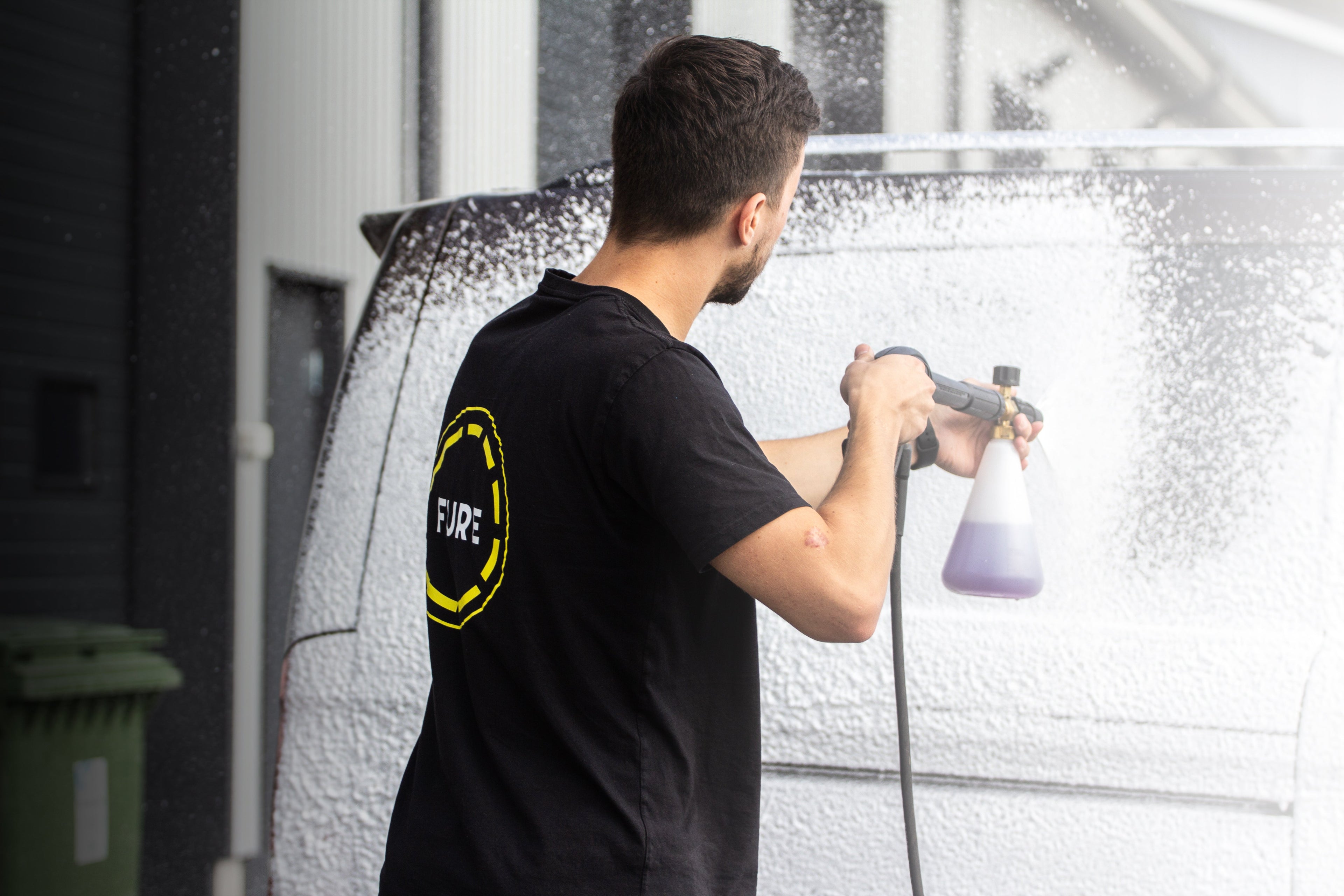 Auton pesu - Fure - Autonhoitotuotteet